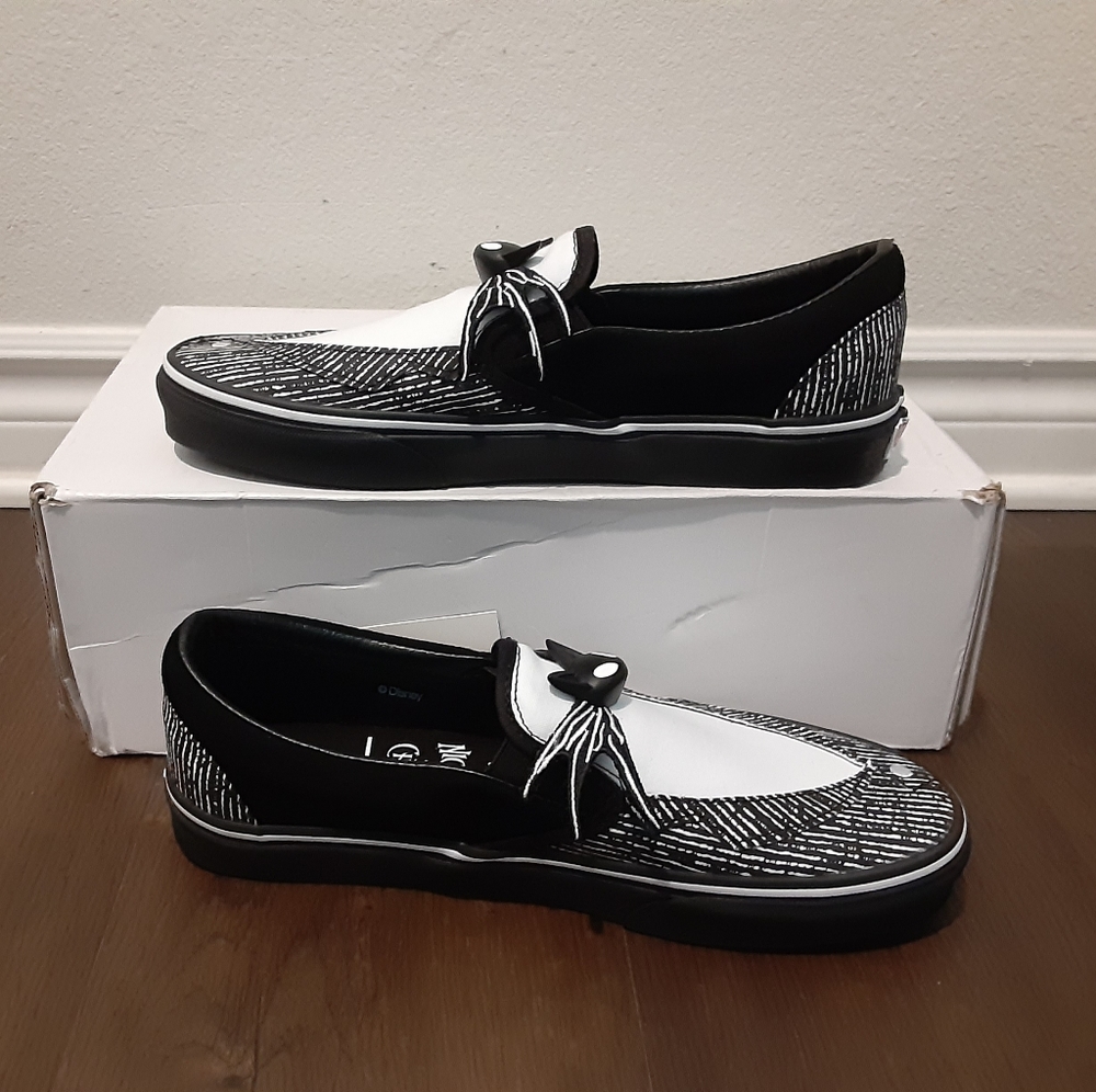 Vans - Picture 2 of 4